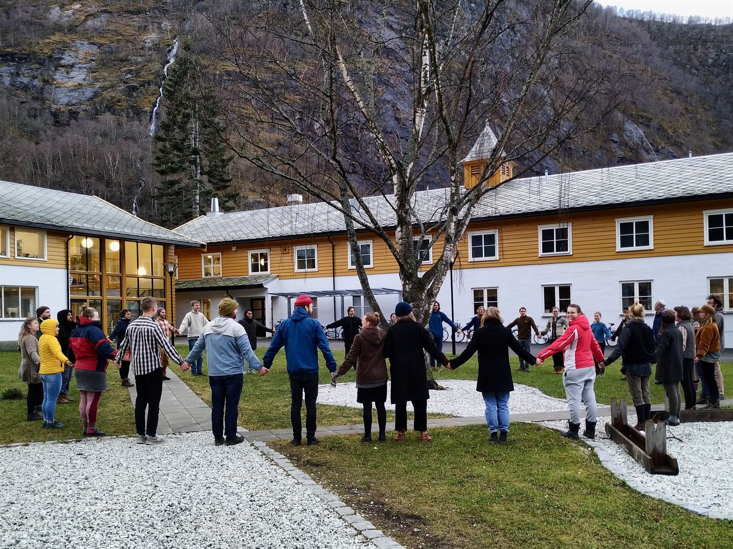 foto frå starten av klimameisterskapen i 2020 på Sogn jord- og hagebruksskule