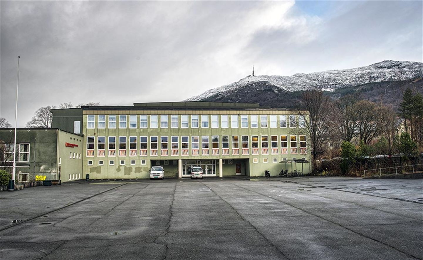 Langhaugen videregående skole skal byggast ut.