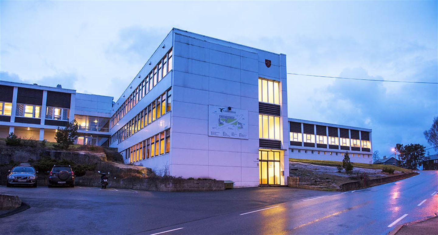 Rubbestadnes vidaregåande skule har ein takst på 15,71 millionar kroner.