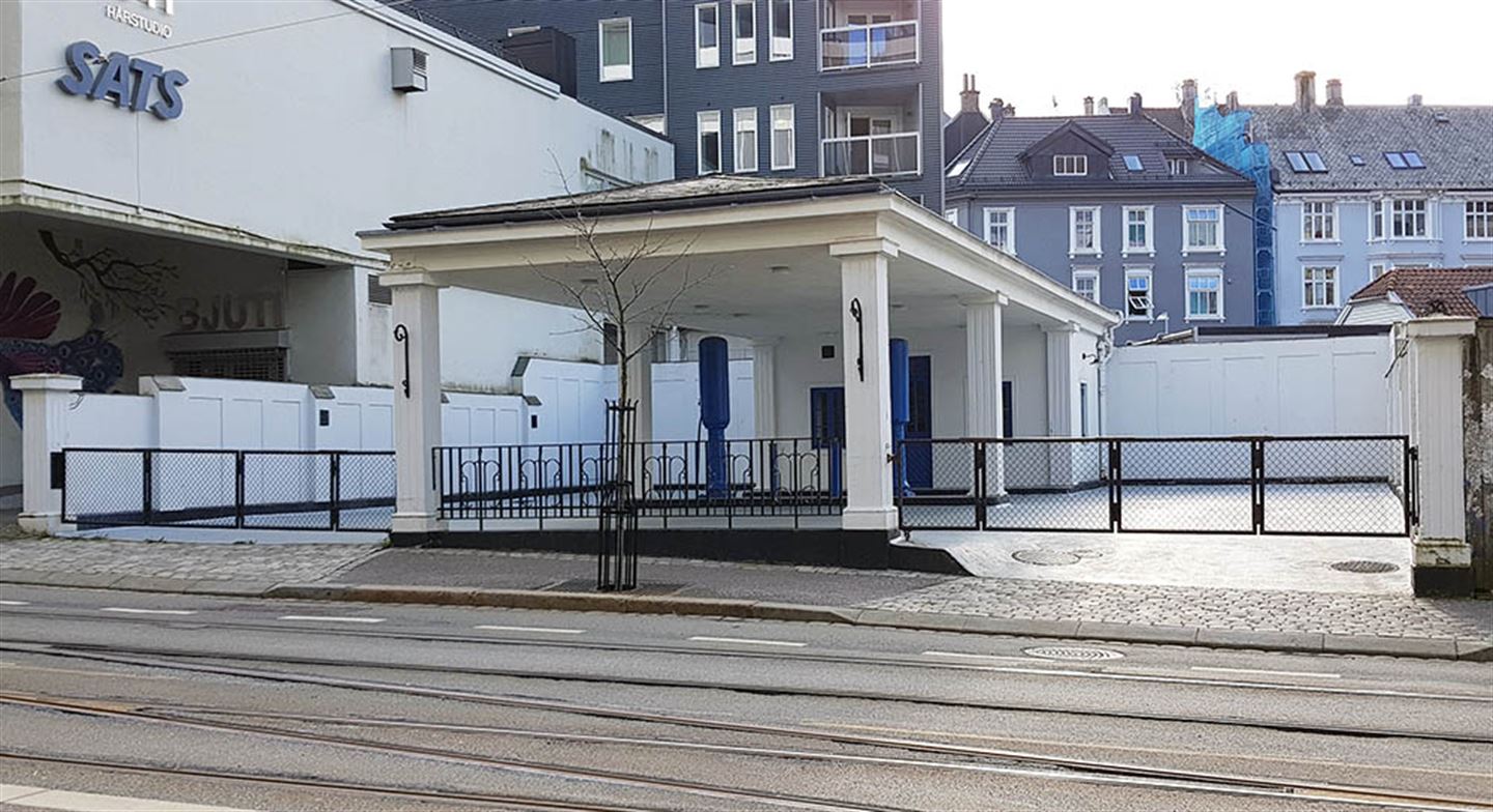 FRÅ 1928: Bensinstasjonen på Nedre Nygård frå 1928 er no freda.