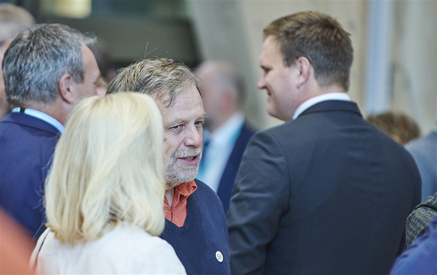 Menneske i samtale.