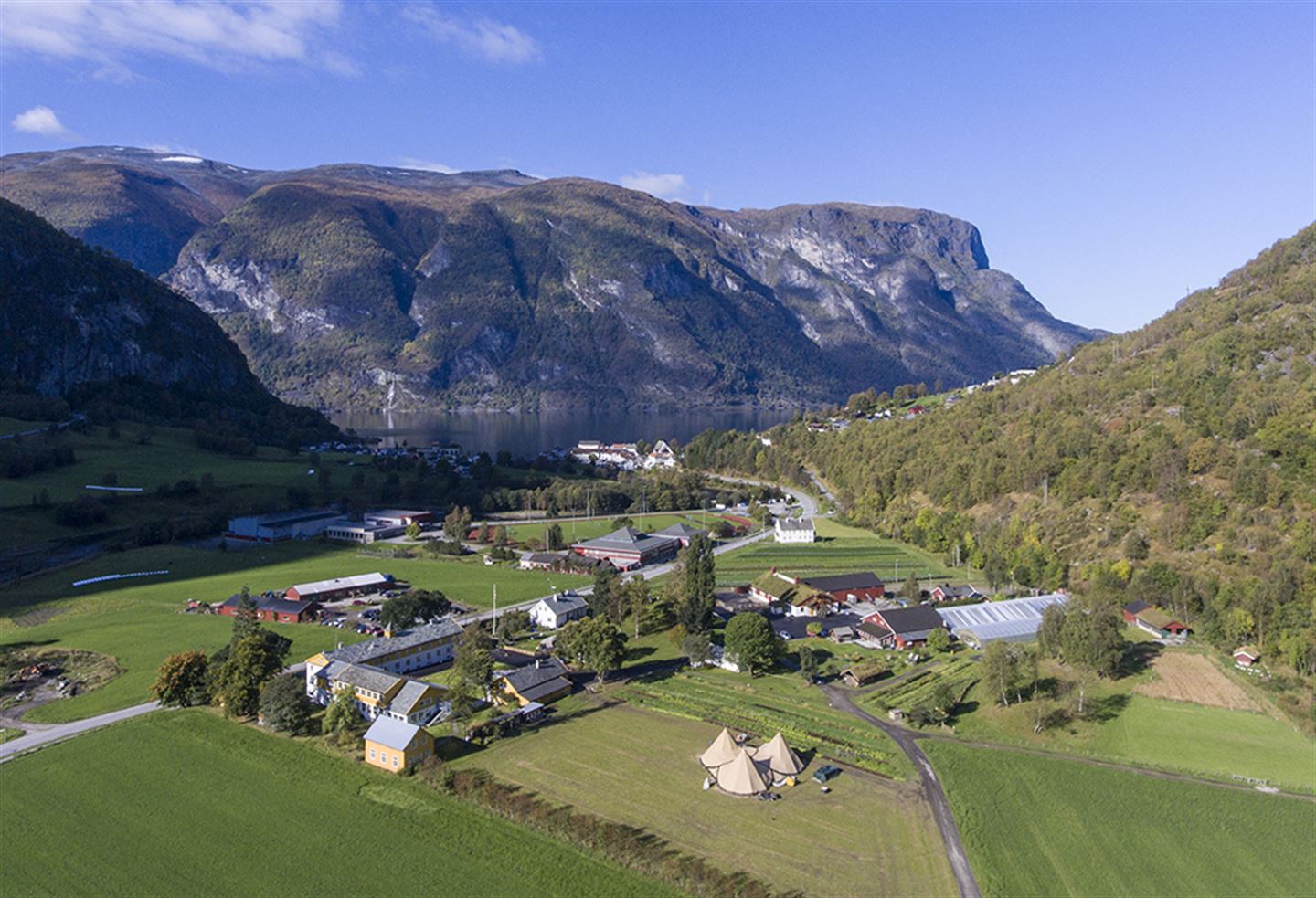 Oversiktsbilde av Sogn jord- og hagebruksskule.