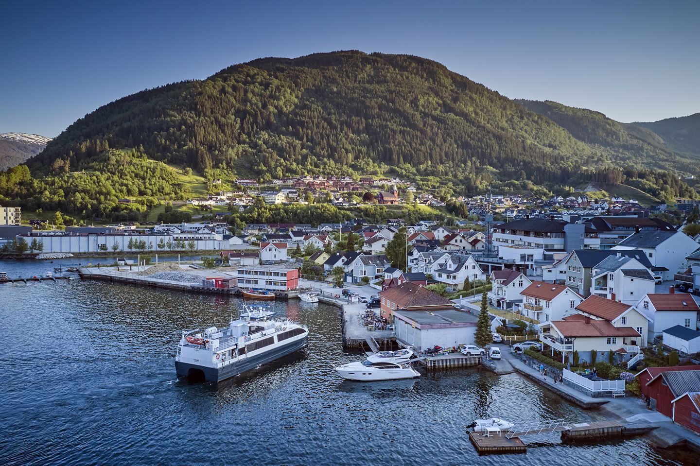 Bilete av hurtigbåt i Sogndal 