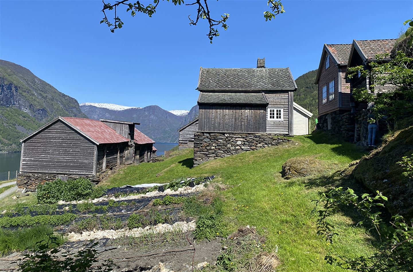 Gamle bygningar på Otternes bygdetun