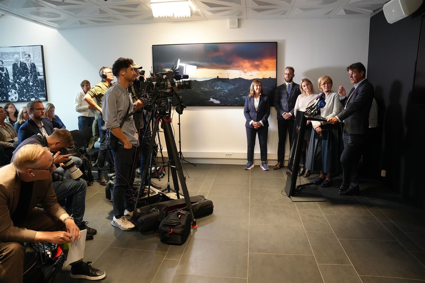 foto frå pressekonferanse