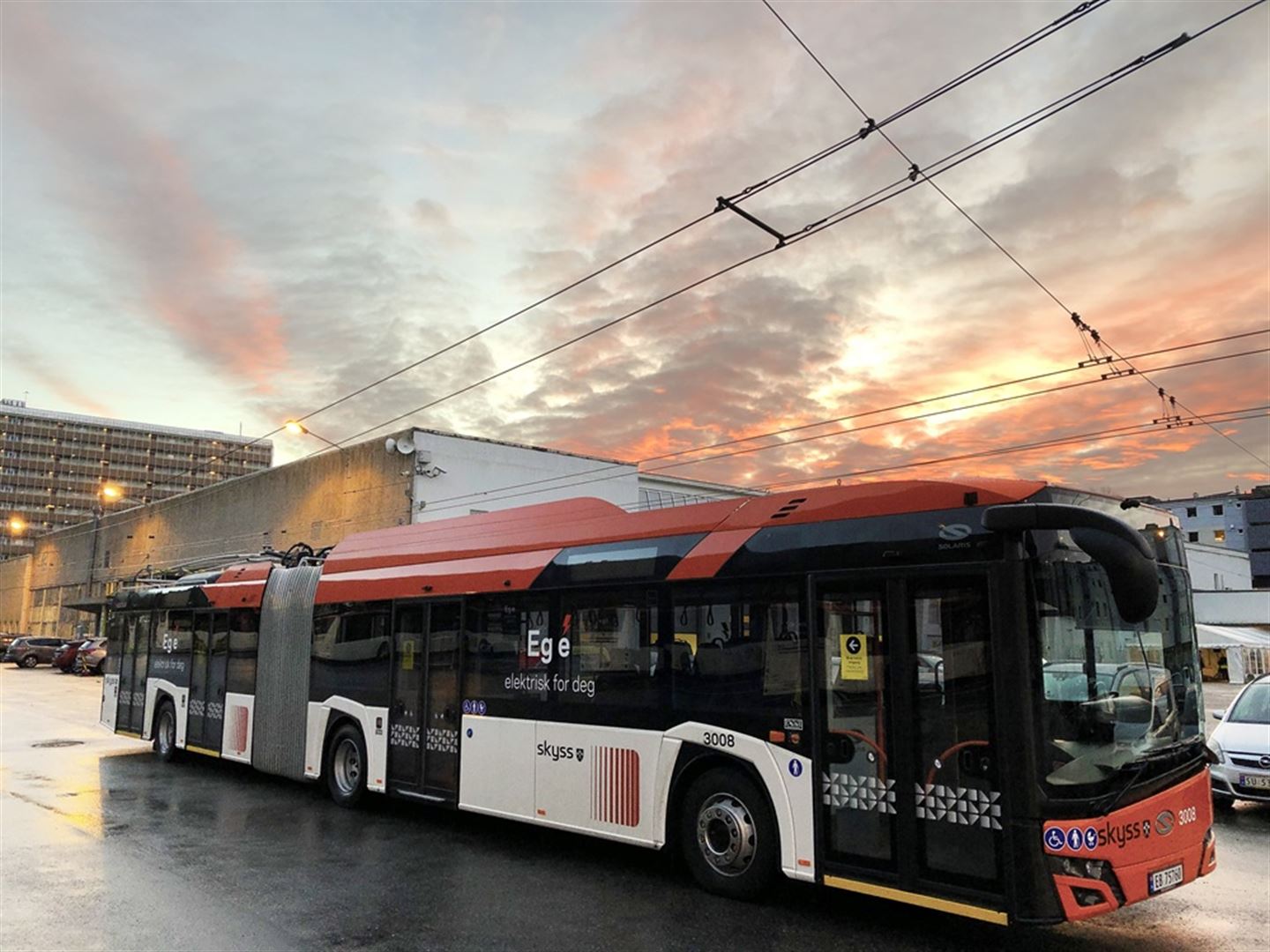 Leddbuss av typen trolleybuss.