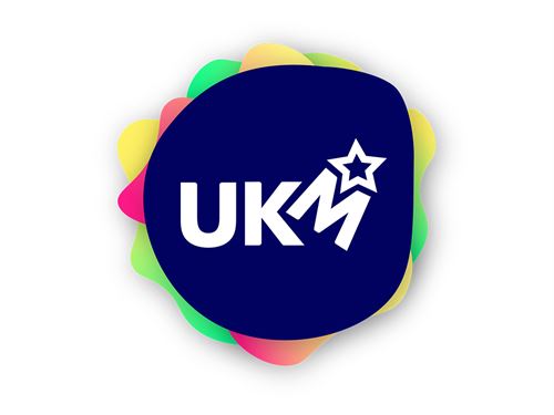 logo UKM