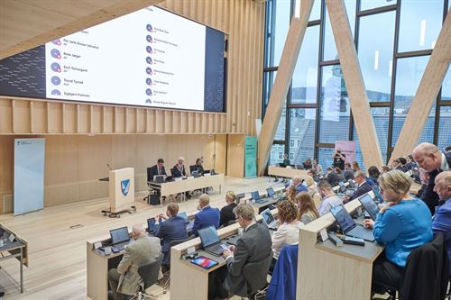 Fylkestinget har møte på Vestlandshuset.