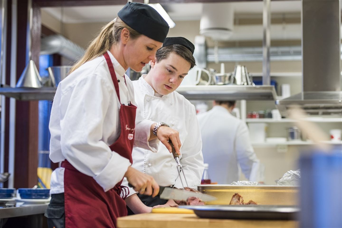 KAN FINANSIERE FAGBREV: Nytt i denne utlysingsrunden er at bedrifter som er ramma av koronakrisa kan søke om finansiering av fagbrev på jobb for eigne tilsette (Illustrasjonsfoto: Morten Wanvik, Vestland fylkeskommune).