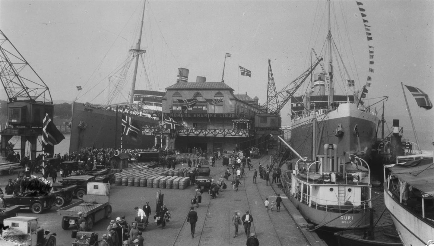 Skoltegrunnskaien i Bergen på starten av 1900-talet.