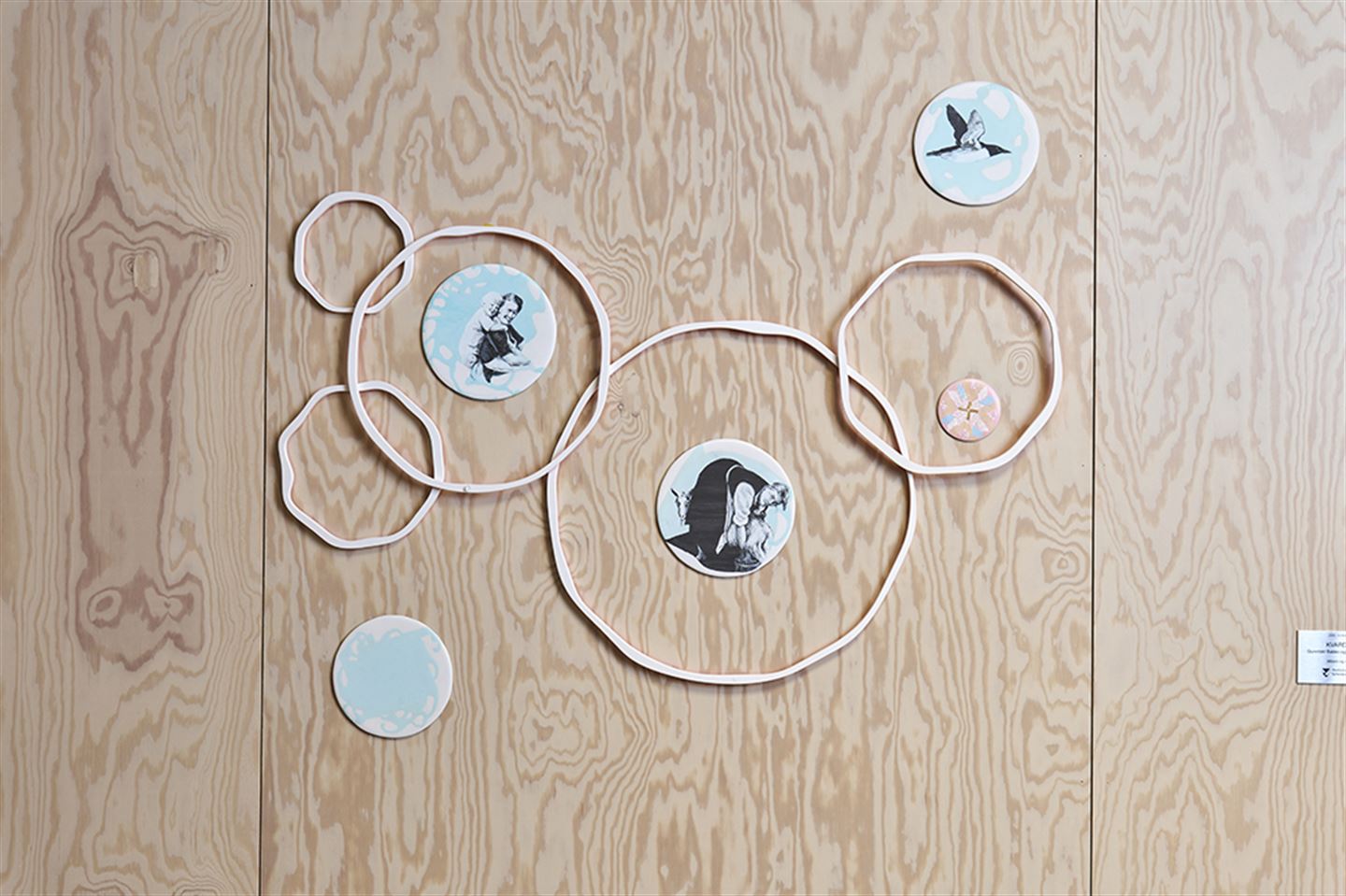 Kunstverk på Stord vgs., av Gunnhild og Ingrunn Bakke.